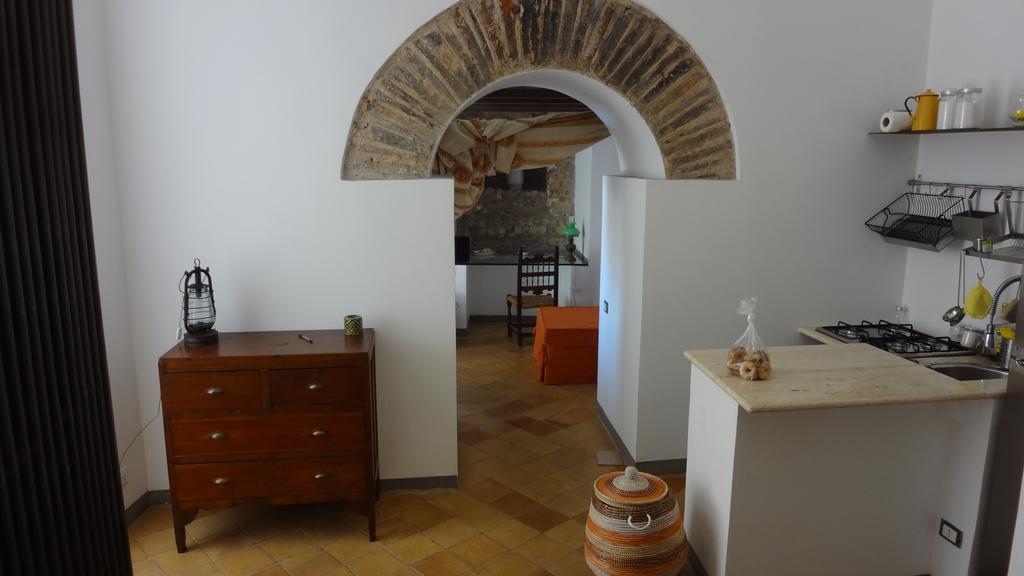 Torrione San Lorenzo I Terracina Exterior photo